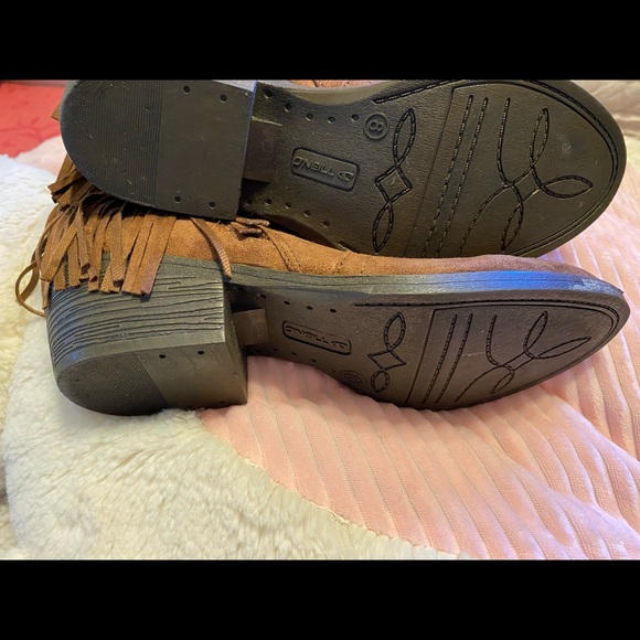 ONeill fringe ankle boots - Picture 3 of 3